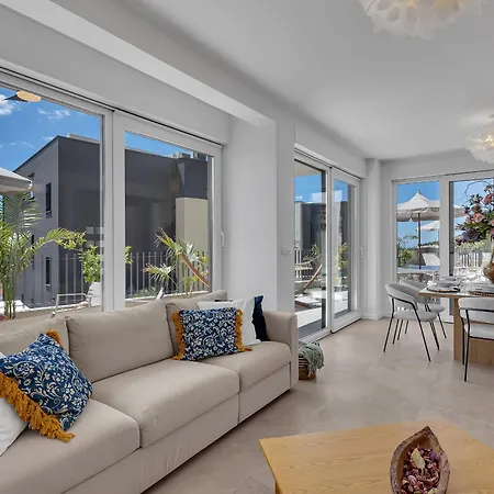 Azure Del Mar -with Heated Pool-