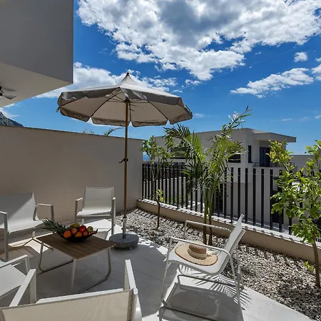 Azure Del Mar -with Heated Pool- Vila