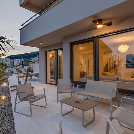 Vila Azure Del Mar -with Heated Pool-