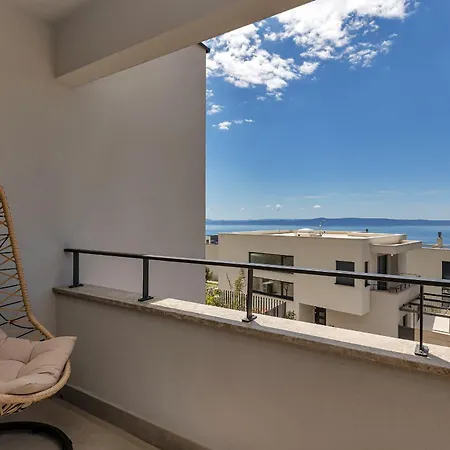 Azure Del Mar Vila