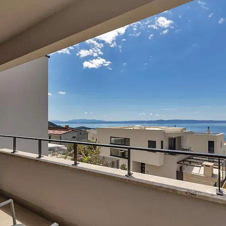 Azure Del Mar Vila *