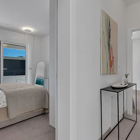 Azure Del Mar -with Heated Pool- *